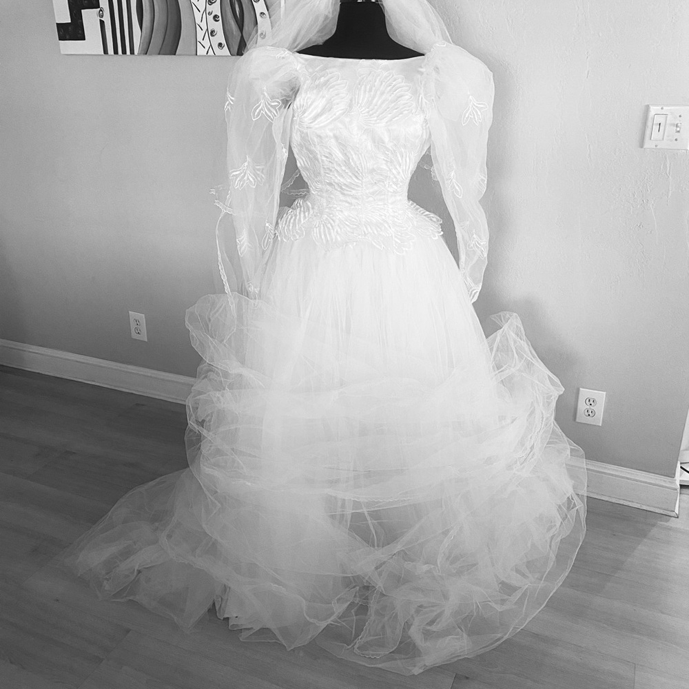 Wedding dreass